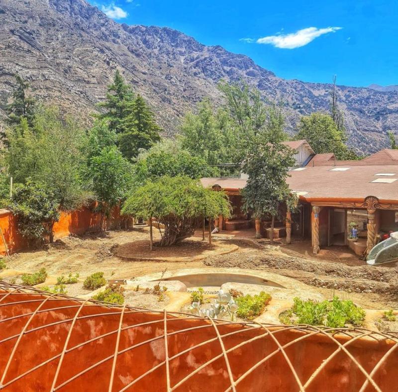 Pangal Andrade muestra cómo luce ahora su hotel en el Cajón del Maipo