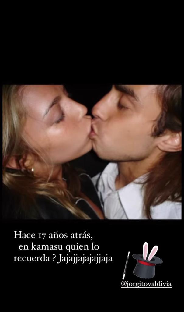 Daniela Aránguiz comparte particular beso con Jorge Valdivia