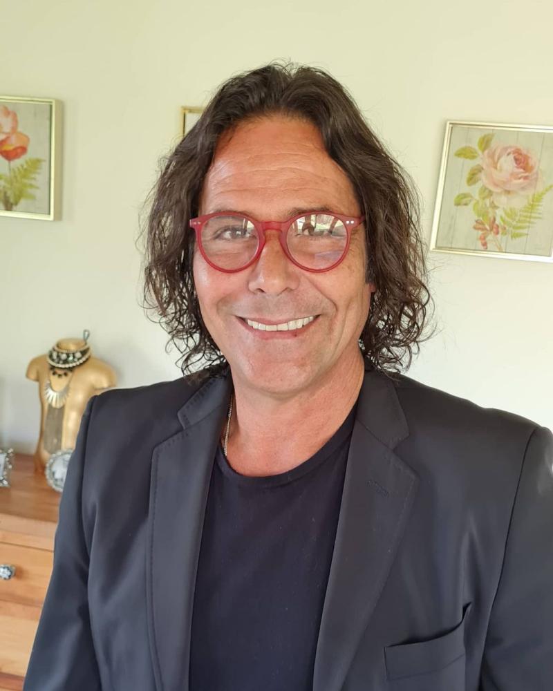 Juan Falcón celebra 5 años de pololeo con mujer que lo “actualizó”