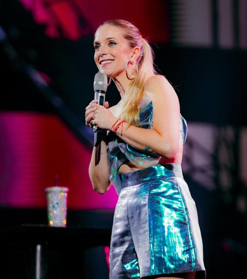 Rutina de Alison Mandel conquistó al monstruo y su look deslumbró a todos