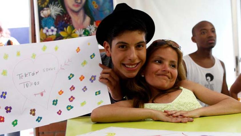 Matt Hunter visitó a los niños de la Teletón