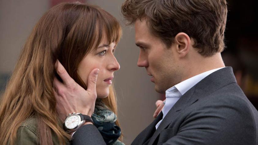 Nueva edición de “50 sombras de Grey” incluirá más escenas eróticas
