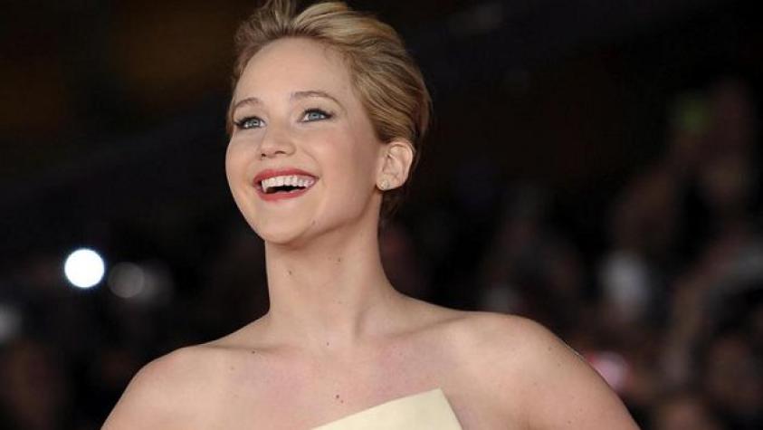 Jennifer Lawrence deslumbra con sus looks "En llamas"