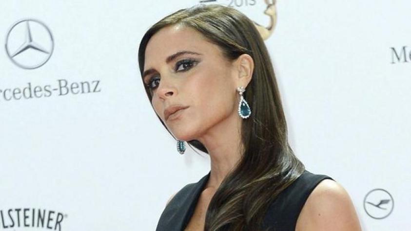 Victoria Beckham se ejercita con taco alto