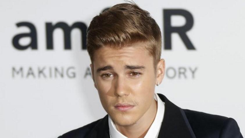 Justin Bieber fue bautizado en medio de polémicas por racismo