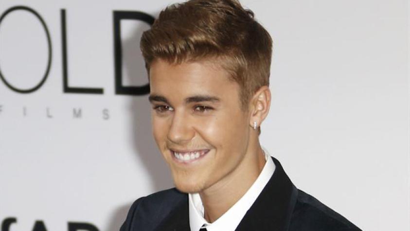 Justin Bieber celebró sus 21 años muy bien acompañado