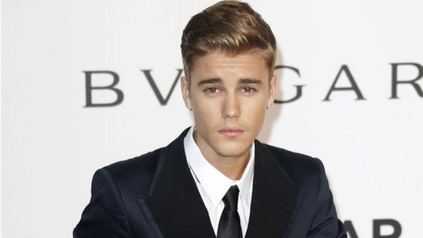 Justin Bieber protagoniza video con una conejita Playboy
