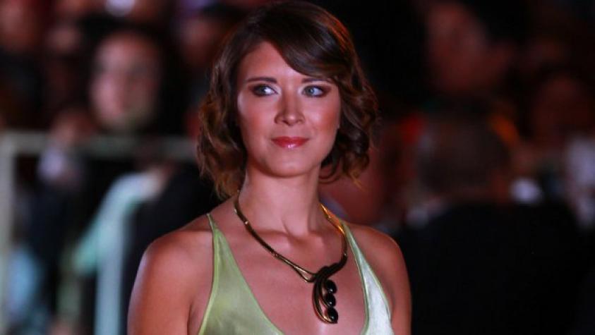 Carla Jara muestra por primera vez a su hijo
