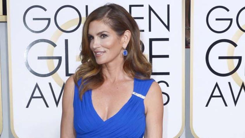 Cindy Crawford posa junto a su hija en selfie sin maquillaje