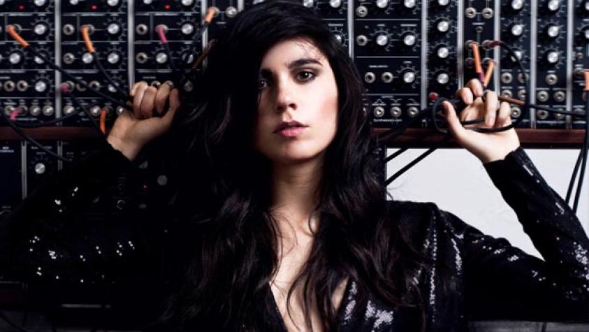 Javiera Mena reconoce públicamente su homosexualidad