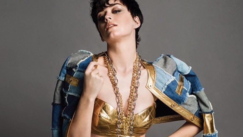 Katy Perry posa desnuda en nueva campaña publicitaria
