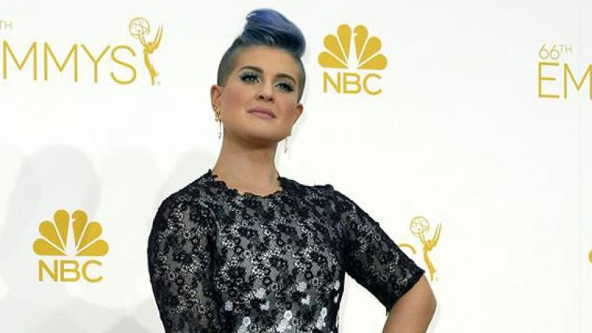 Kelly Osbourne quiere seguir los pasos de Angelina Jolie