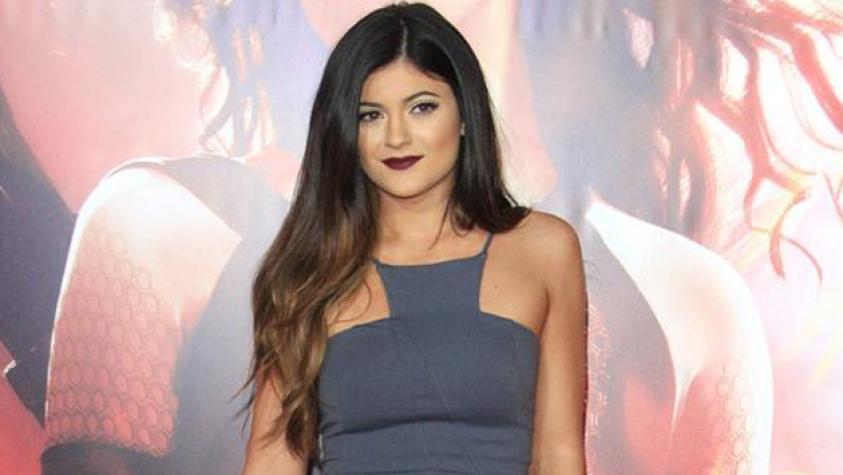 ¿Cirugía? Kylie Jenner se parece cada día más a Kim Kardashian