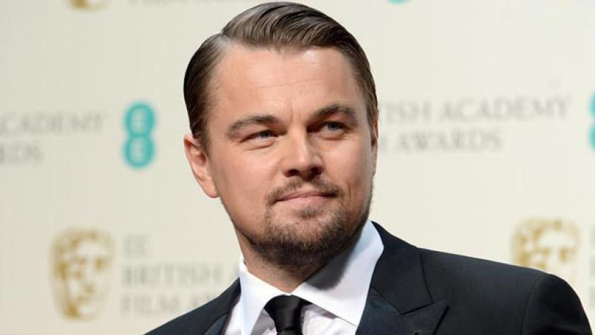 Leonardo DiCaprio es captado besando a una modelo
