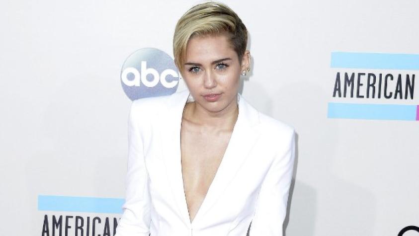 Miley Cyrus sufre millonario robo por segunda vez