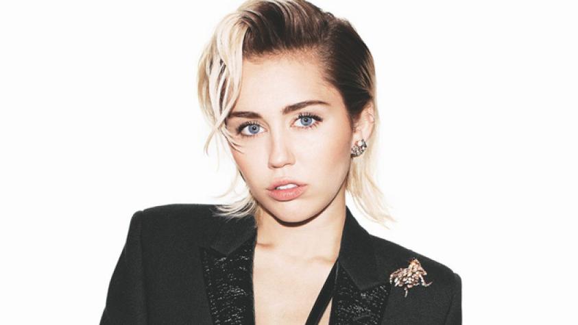 Miley Cyrus revela que sufrió de depresión por su peso