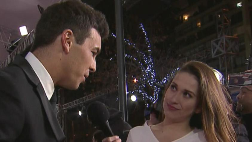 ¡Esta periodista no pudo evitar coquetear con Mario Casas!