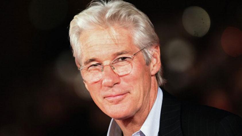 Richard Gere se pasea con su pareja 30 años menor