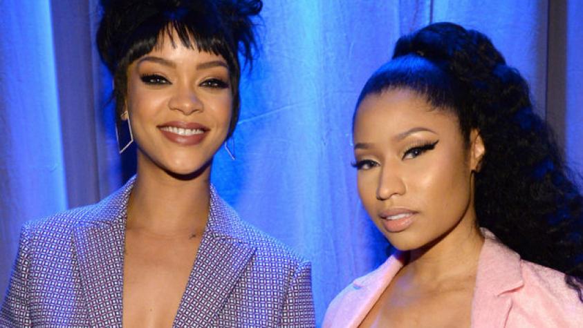 Rihanna se desconcentró con el escote de Nicki Minaj