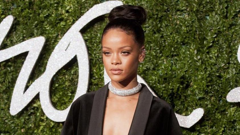 Cercanos a Rihanna aseguran que está embarazada
