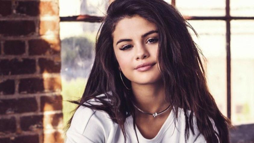 Selena Gomez demuestra que no le importan las críticas por su peso
