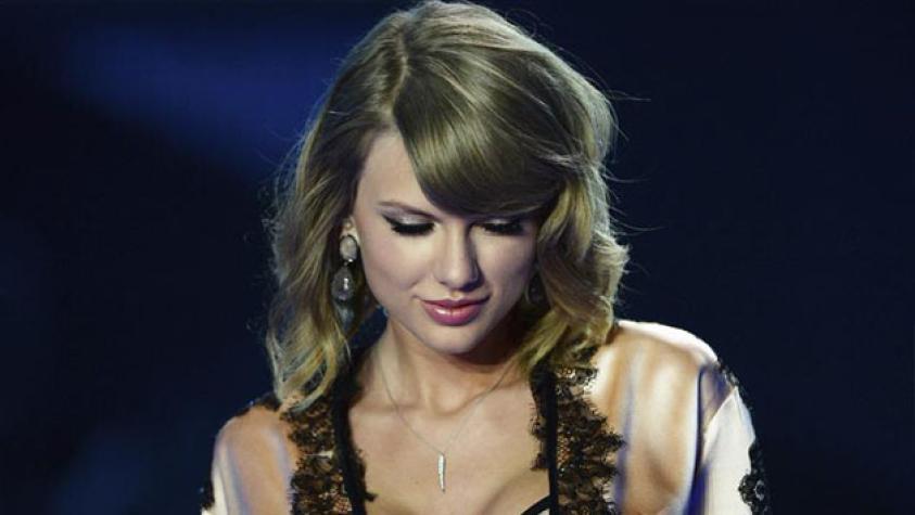 Taylor Swift también lució sensual lencería en el desfile de Victoria´s Secret