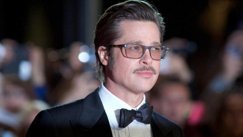 Brad Pitt moreteado asegura que cayó de las escaleras de su casa