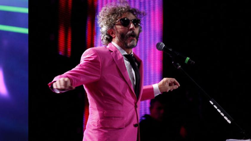 Fito Páez y su look a lo "Pantera Rosa"