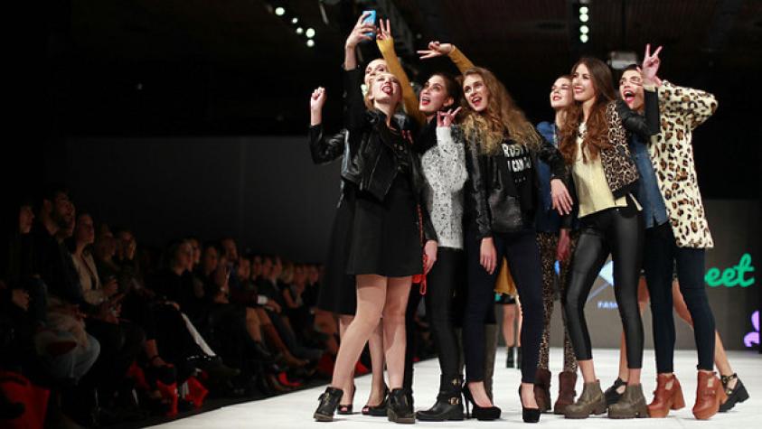 Las fotos y el detalle del look de 14 famosas anoche en el “Santiago Fashion Week”