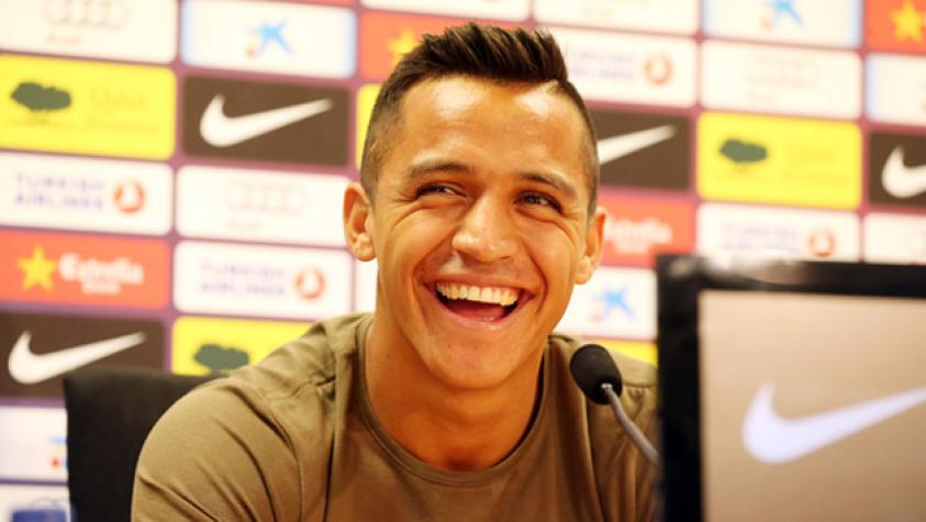 Mujer estadounidense sorprende por su parecido con Alexis Sánchez