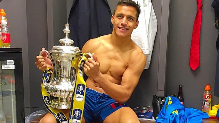 El perfecto lip sync bachatero y reggaetonero de Alexis Sánchez