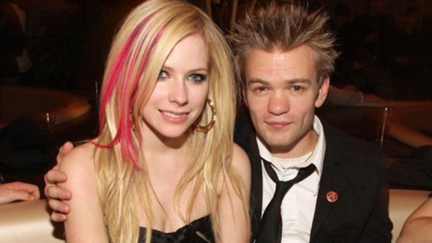 Ex marido de Avril Lavingne se casó con guapa modelo