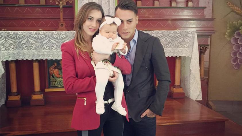 Eduardo Vargas comparte tierna foto del bautizo de su pequeña hija