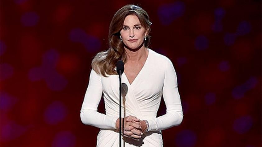 Caitlyn Jenner tuvo su primera alfombra roja y realizó particular súplica