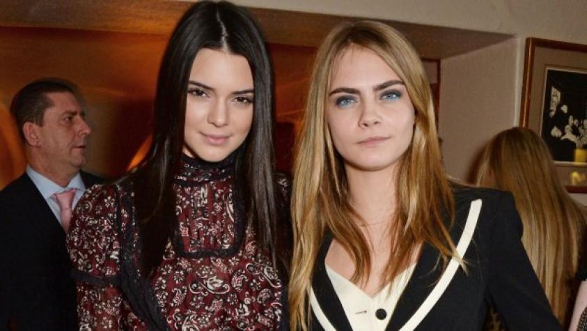 ¡Cuidado con esas lenguas! Kendall Jenner y Cara Delevingne se acercan más de la cuenta