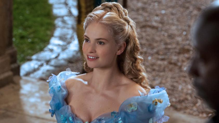 Hombre se vistió de Cenicienta para acompañar a su sobrina al cine