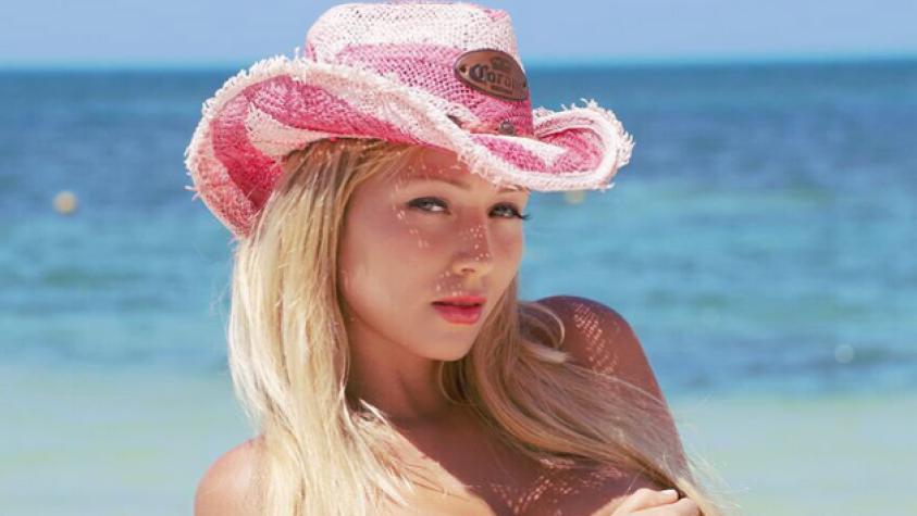 ¡Cumplió! Daniella Chávez completamente al desnudo por la Copa