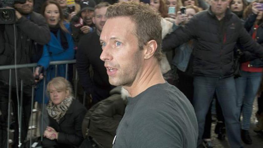 Chris Martin es acusado de atropellar a un paparazzi