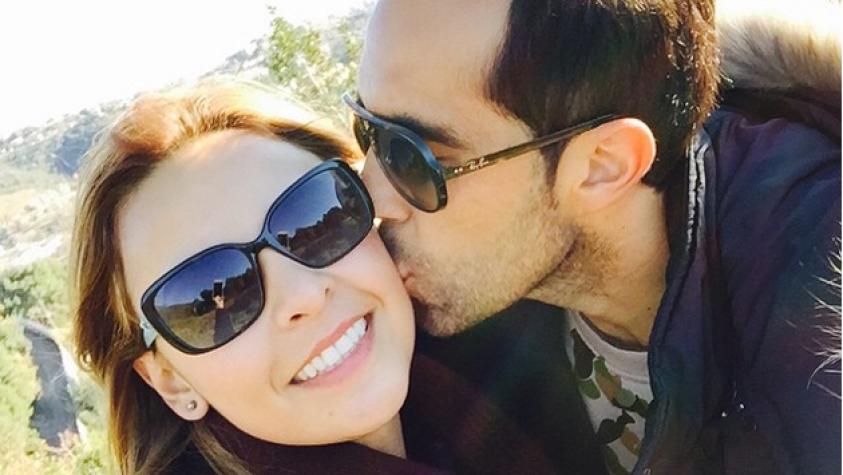 La esposa de Claudio Bravo luce su figura en bikini y a pleno sol
