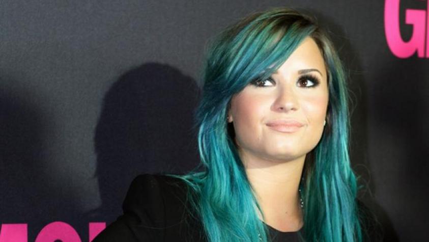 Demi Lovato impone la moda del pelo tricolor