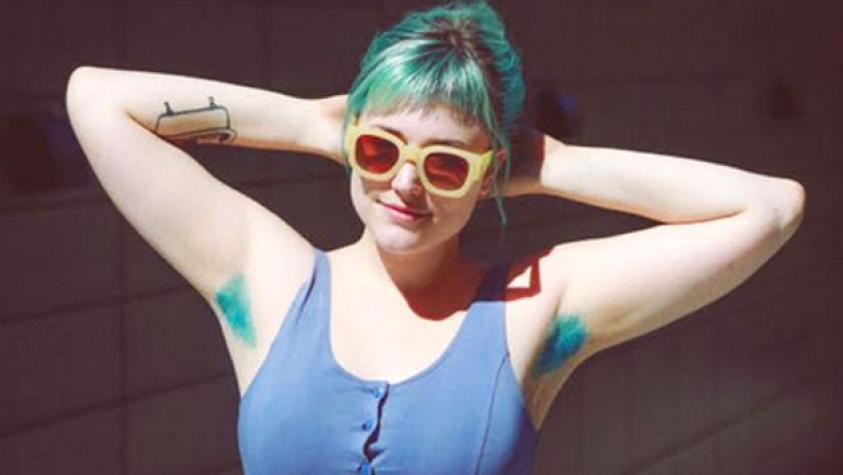 Impulsan tendencia que invita a no depilar las axilas y… ¡teñirlas de color!