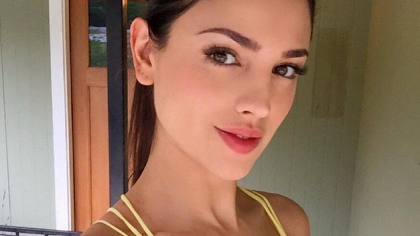 Eiza González muestra abultada delantera en bikini