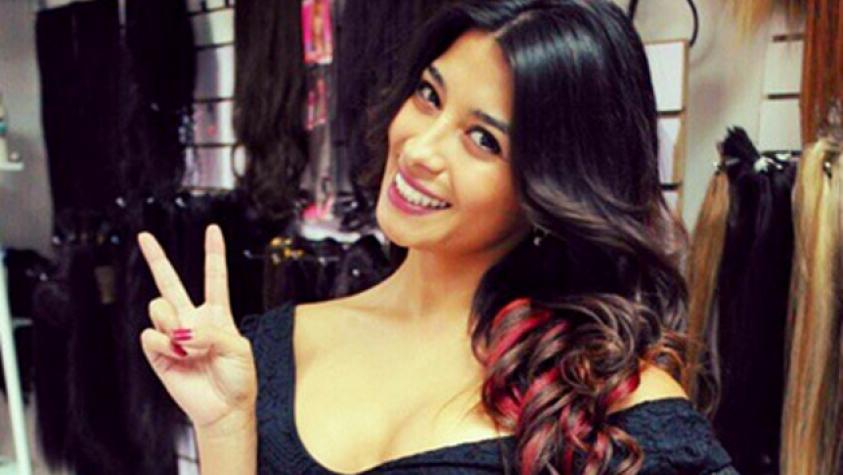 Fanny Cuevas y Felipe Camus protagonizan romántica escena en habitación