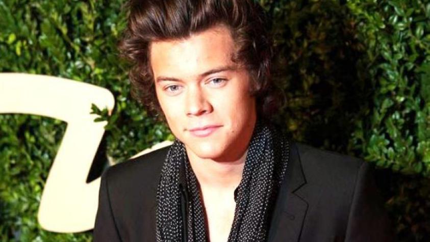 ¿Harry Styles con novia 15 años mayor?