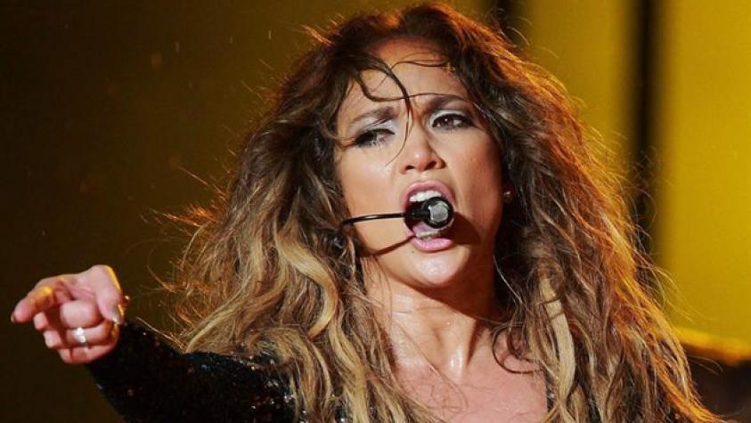 Jennifer Lopez asombró con foto que muestra el real largo de su pelo
