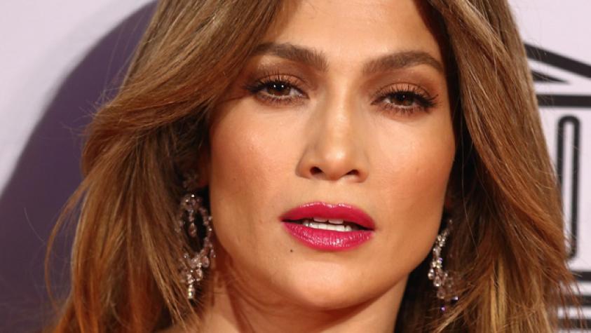 Jennifer López se deja ver sin maquillaje