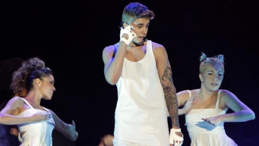 Justin contrató seguridad para que lo vigilen mientras duerme