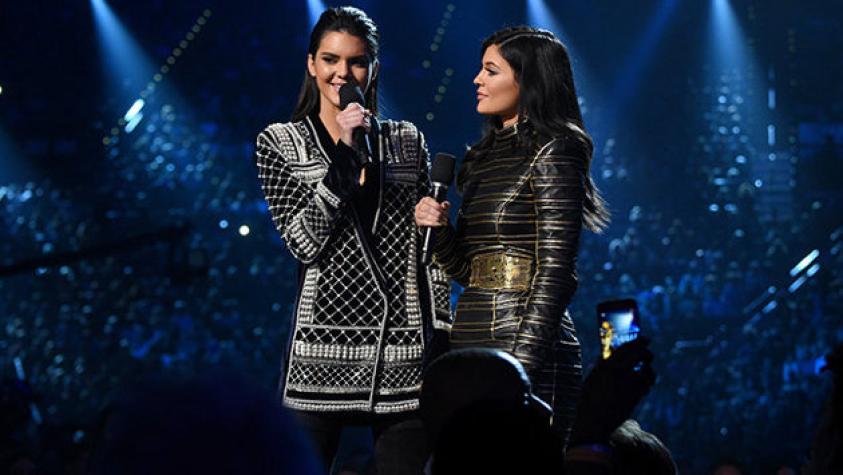 Las hermanas Jenner fueron masivamente pifiadas en los Billboard 2015
