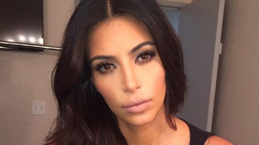 Esta es la sexy portada de Kim Kardashian en la que luce tal cual 10 años atrás