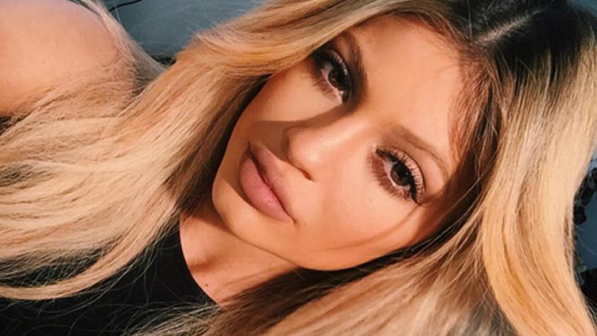 Kylie Jenner reveló paso a paso su transformación a rubia